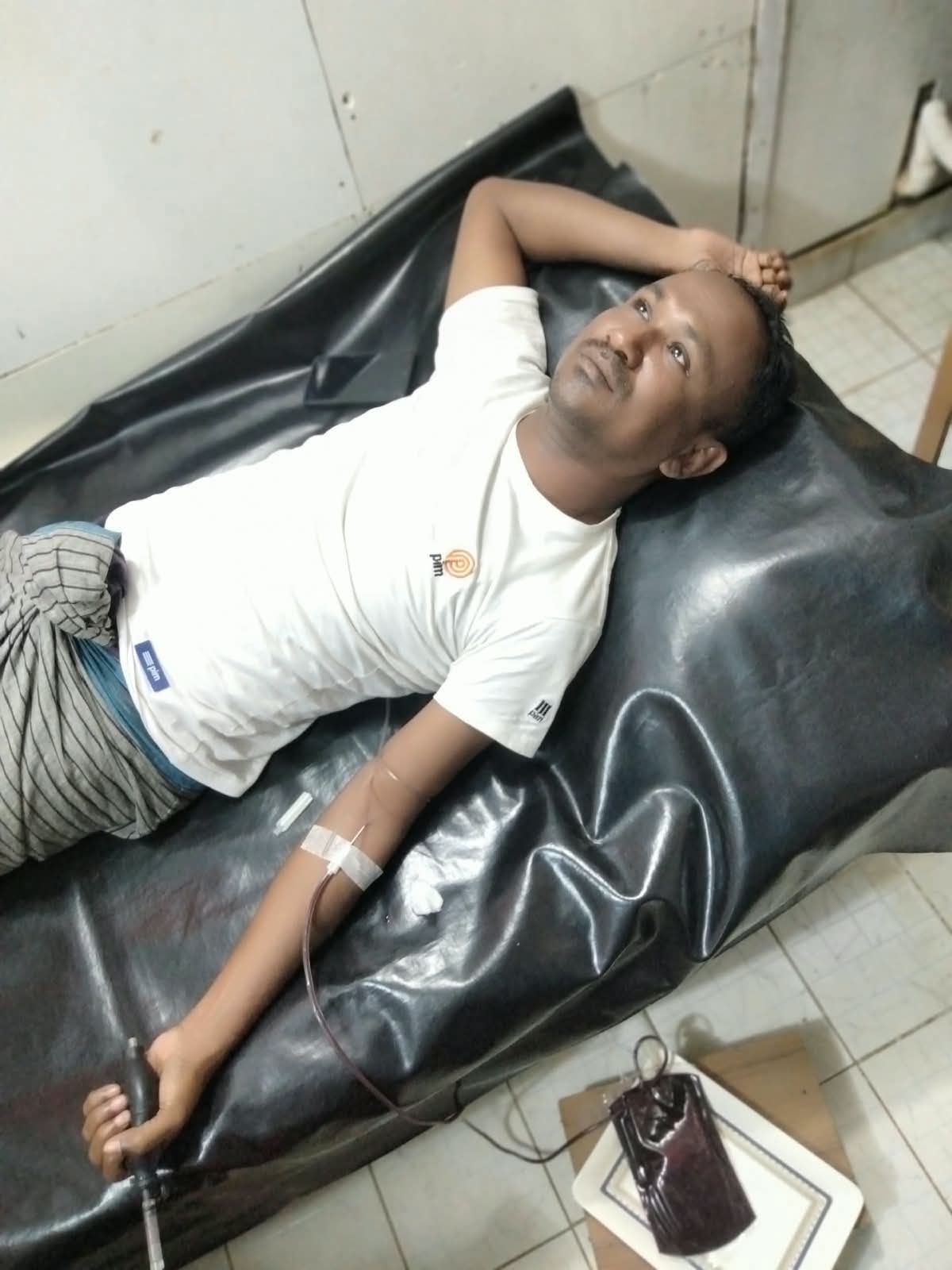 🩸 A Noble Act of Humanity! ❤️ Alay Than Kyaw Students Union sincerely appreciates Mr. Noor Alom for his generous blood
